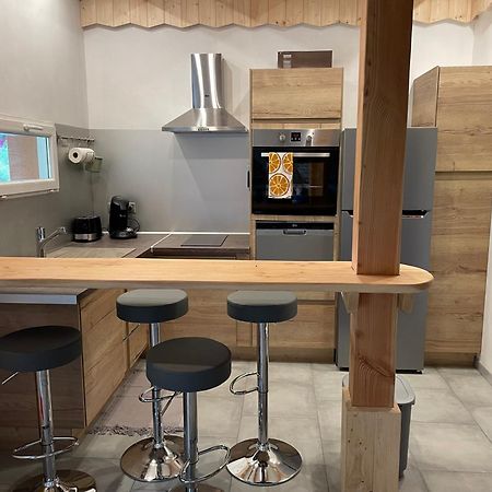 Bed and Breakfast La Ferme De Montard Montmorot Экстерьер фото