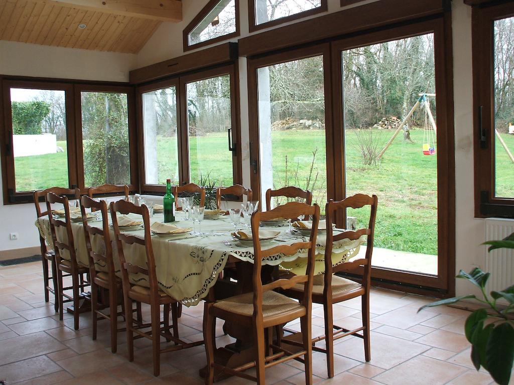 Bed and Breakfast La Ferme De Montard Montmorot Экстерьер фото